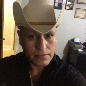 Meet your Posher, Roberto